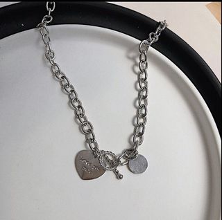 (Category: ) located in . Submitted by swei_wardrobe (Listing ID 1073361129, Image 1). Description: .