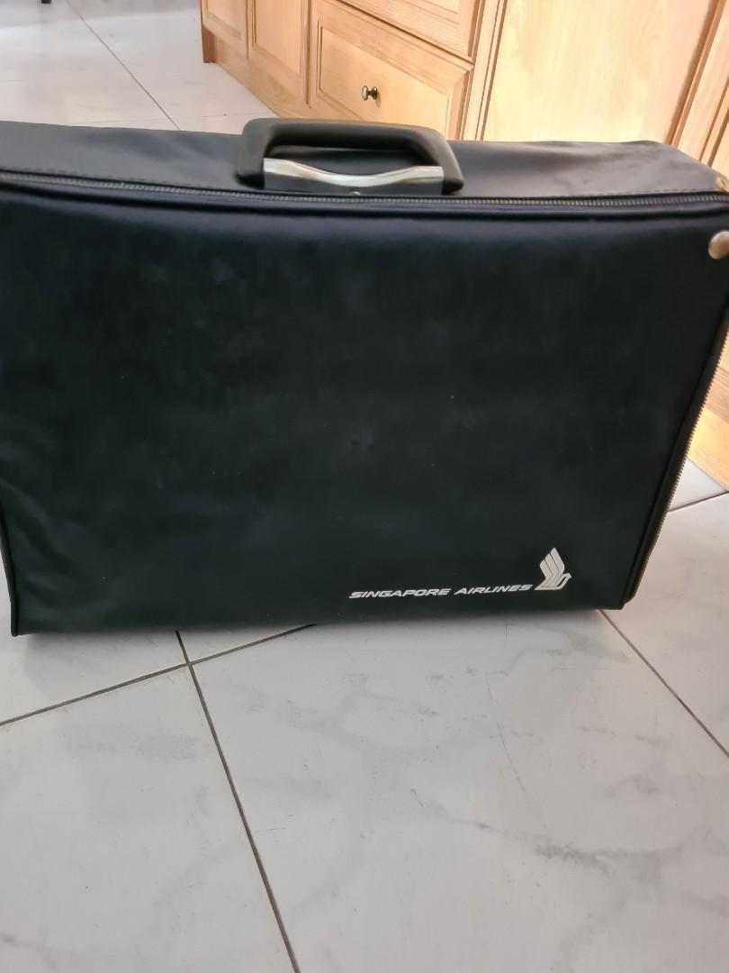 Vintage SIA foldable carry on bag, Hobbies & Toys, Memorabilia & Collectibles, Vintage