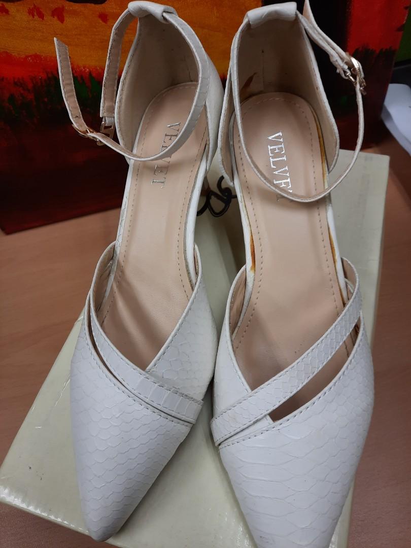 white heels size 8