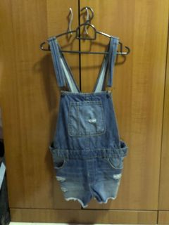 (Category: ) located in . Submitted by sarabana (Listing ID 1073529049, Image 1). Description: .