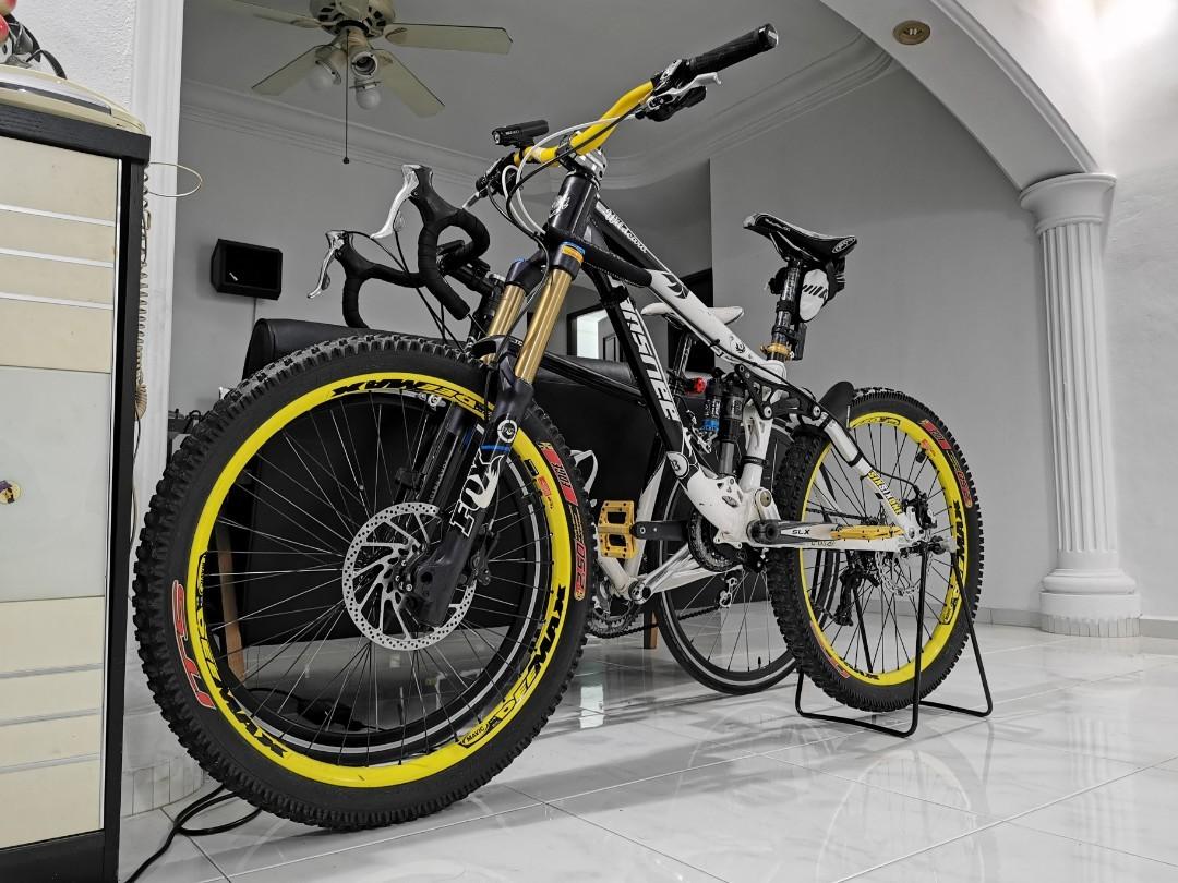Banshee full suspension new arrivals