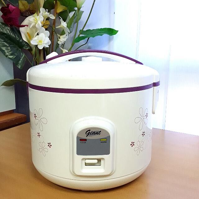 1.8L giant rice cooker, TV & Home Appliances, Kitchen Appliances, Cookers on Carousell