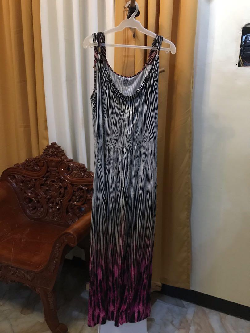 Ana Striped XL Dress (Category: Dresses) located in Malolos. Submitted by affomatto (Listing ID 1073593596, Image 2). Description: Hi! I’m selling my sister’s clothes here on Carousell. All of them are in very good condition, some even looks like brand new. The details of this specific item are as follows: Tag Size: XL Width: 20 Length: 60 Kindly disregard the tape with the “AC000” on the bottom left corner. Think of it as a tag to help me keep t
