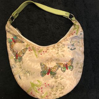 (Category: ) located in . Submitted by closet_etc (Listing ID 1073620599, Image 1). Description: .