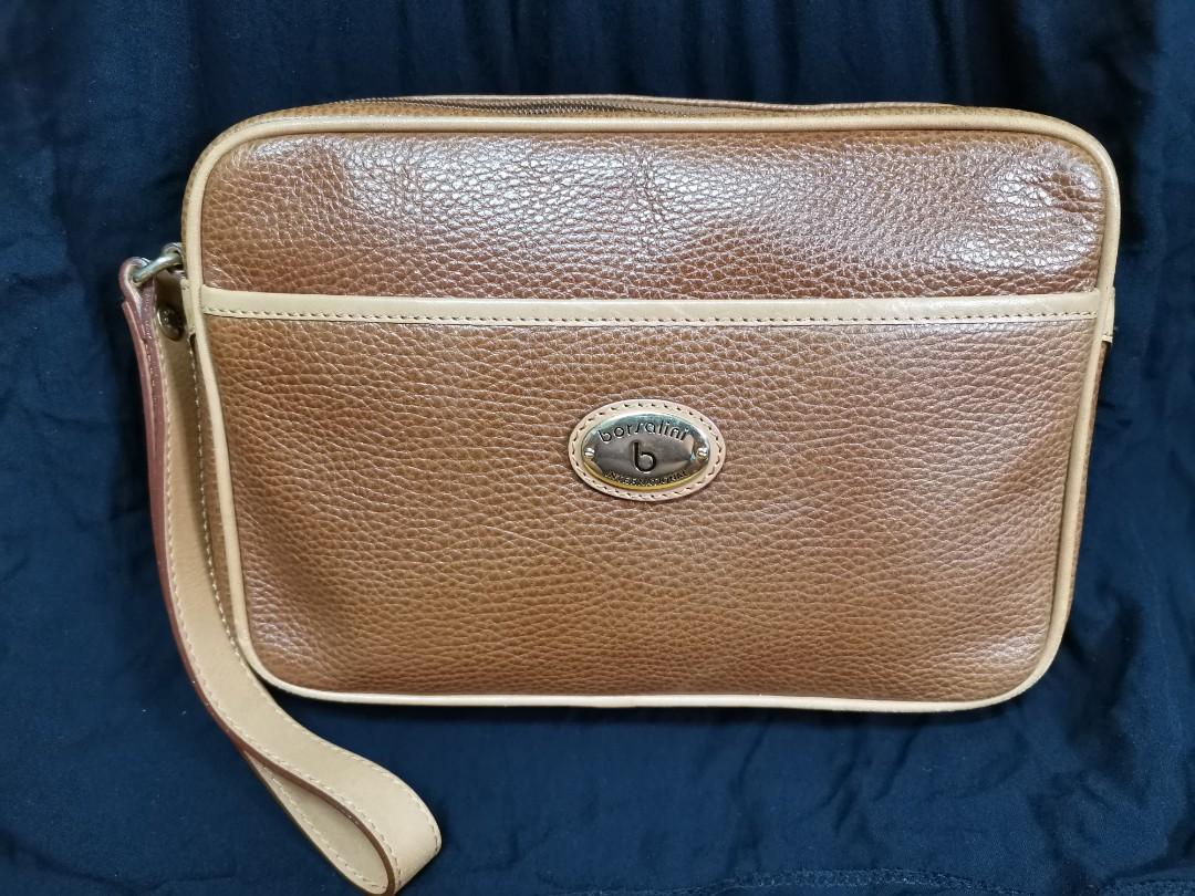 Borsalini Vintage Clutch bag (Category: Luxury Bags & Wallets) located in Cavite. Submitted by chubby.blobby043023 (Listing ID 1073609092, Image 1). Description: ✨Vintage Borsalini Clutch bag✨ 🔎Condition: 10/10 🎉Almost New 📌Genuine Leather Materials ✅ 💯 Original Imported Bag from Italy ✅ Guaranteed lowest price ✅ Actual photo posted RFS: Decluttering of my personal Collections.