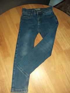 (Category: ) located in . Submitted by aryanshops (Listing ID 1073752341, Image 1). Description: .