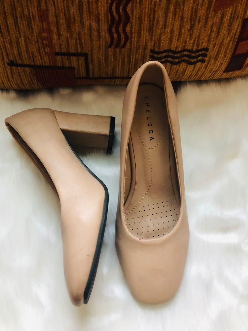 Chelsea heels store