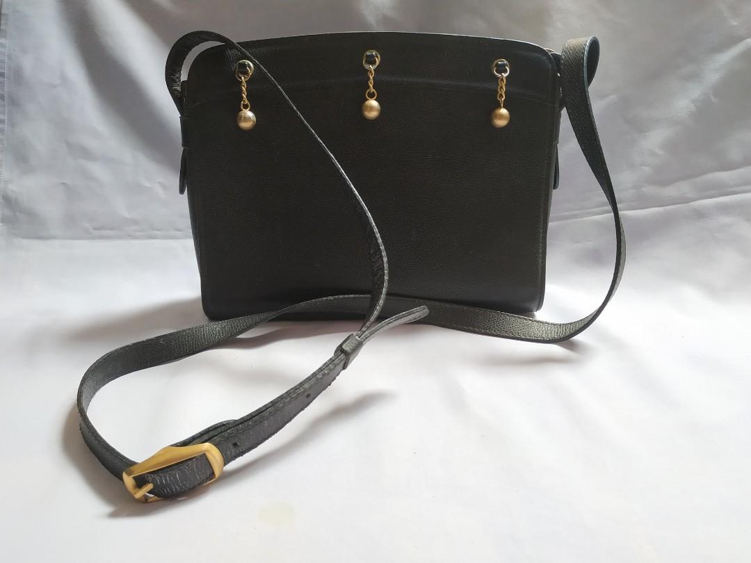 Lamarthe bucket handbag | Bucket handbags, Handbag, Purses