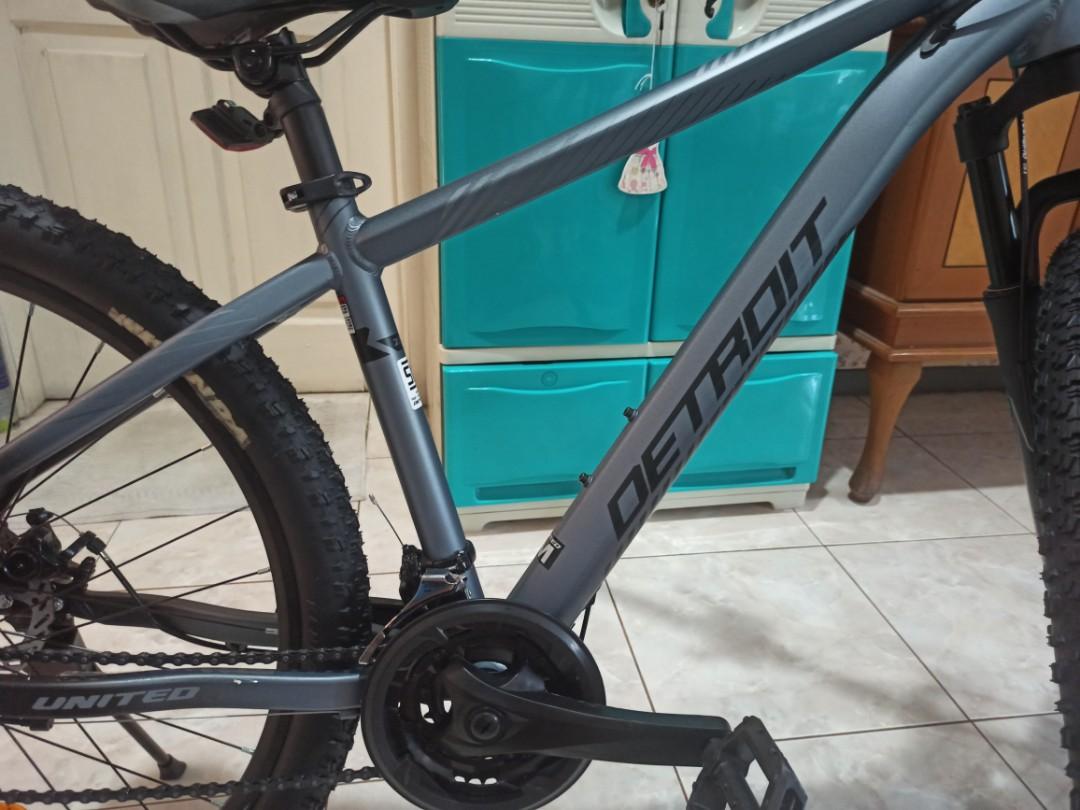 Dijual Cepat Sepeda Gunung United Detroit Sv 27 5 Olah Raga Sepeda Di Carousell