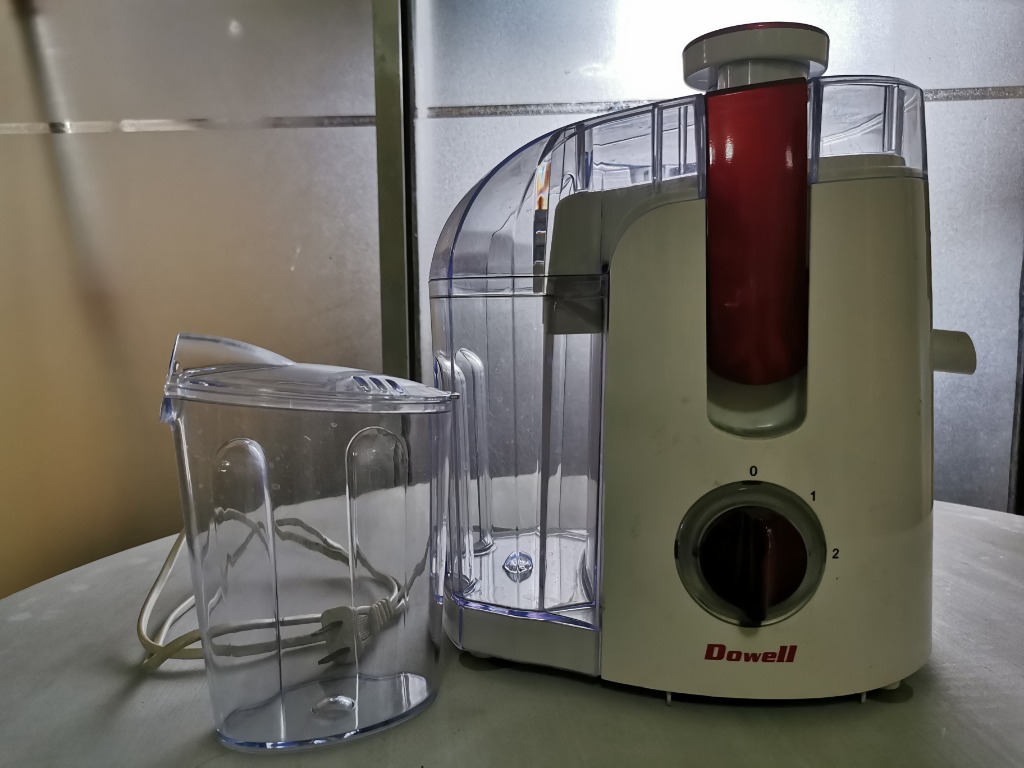 Dowell JE811 Juice Extractor on Carousell