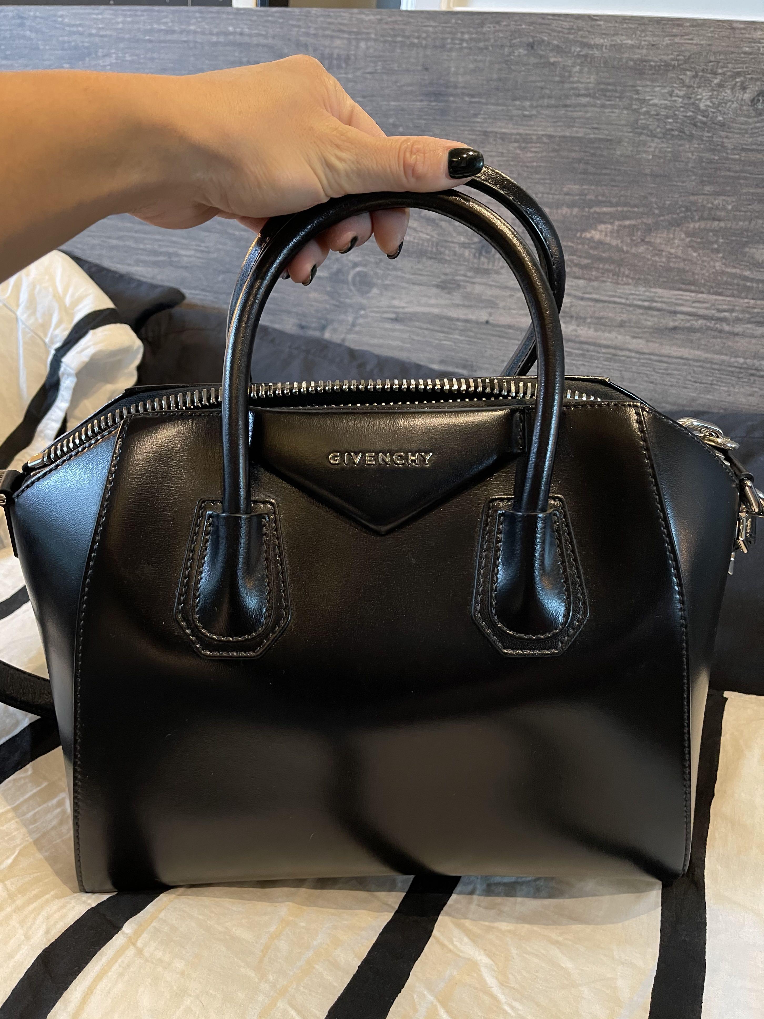 Givenchy small hotsell antigona leather satchel