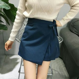 (Category: ) located in . Submitted by x.wardrobe (Listing ID 1073636342, Image 1). Description: .