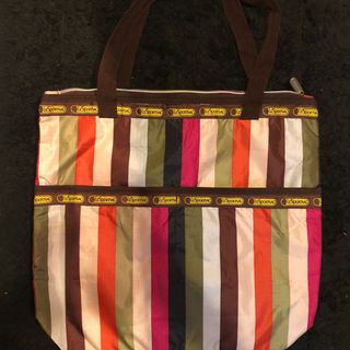 (Category: ) located in . Submitted by closet_etc (Listing ID 1073628290, Image 1). Description: .
