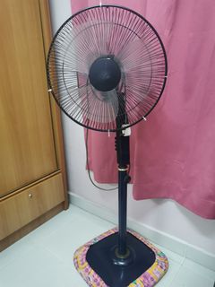 (Category: ) located in . Submitted by serennesee (Listing ID 1073750177, Image 1). Description: .