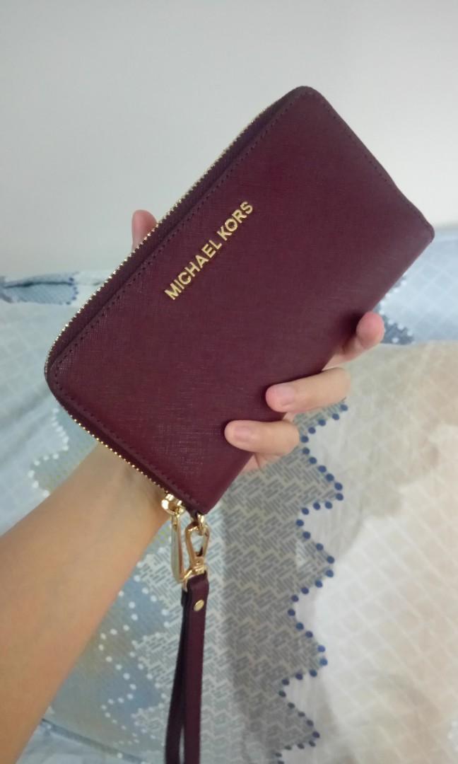 Orig Michael Kors MK Phone Wallet Maroon