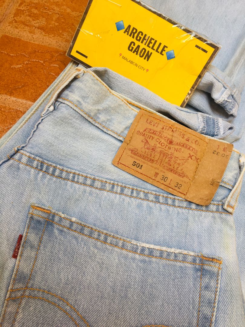 Original Levi's 501 Extended Patch 30 x 32 Made in The Philippines, Men's  Fashion, Bottoms, Chinos on Carousell