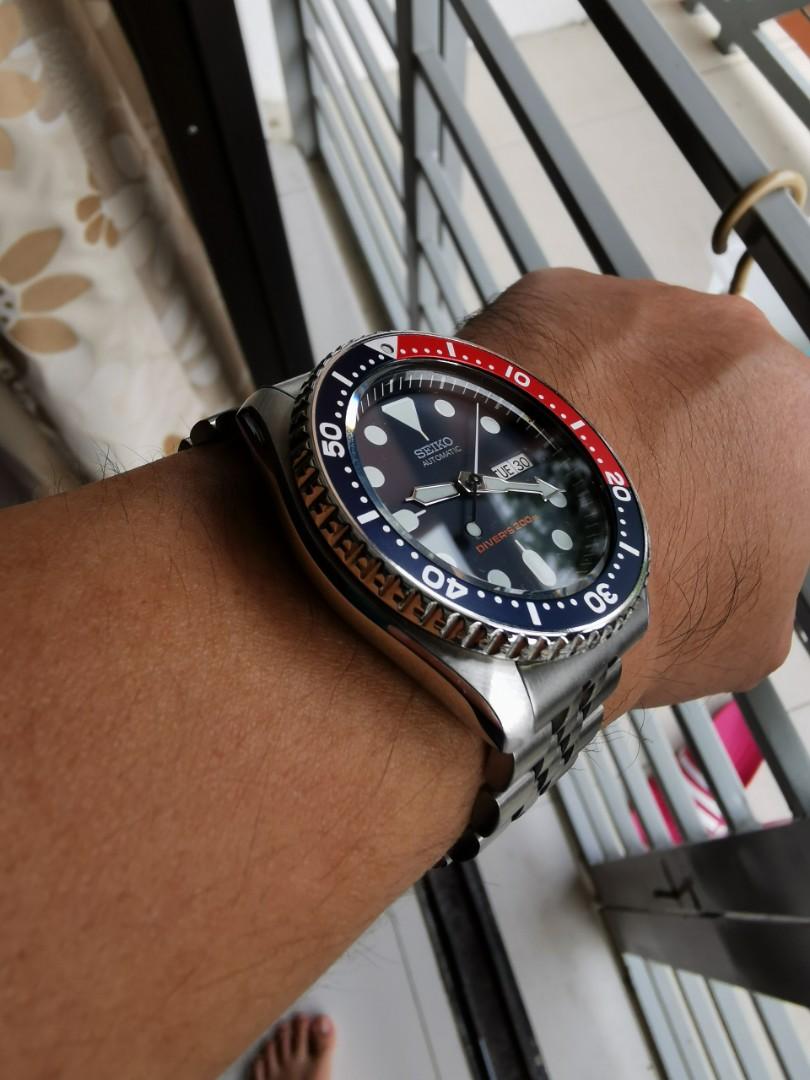 Seiko Diver SKX009K1 with Original Rubber Strap, Luxury, Watches on  Carousell