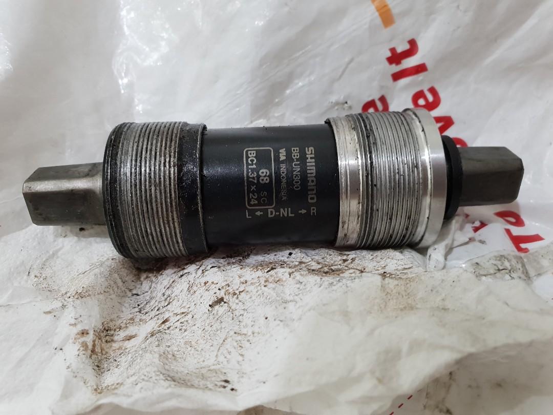 Shimano Bottom Bracket Sports Equipment Bicycles Parts Bicycles On Carousell
