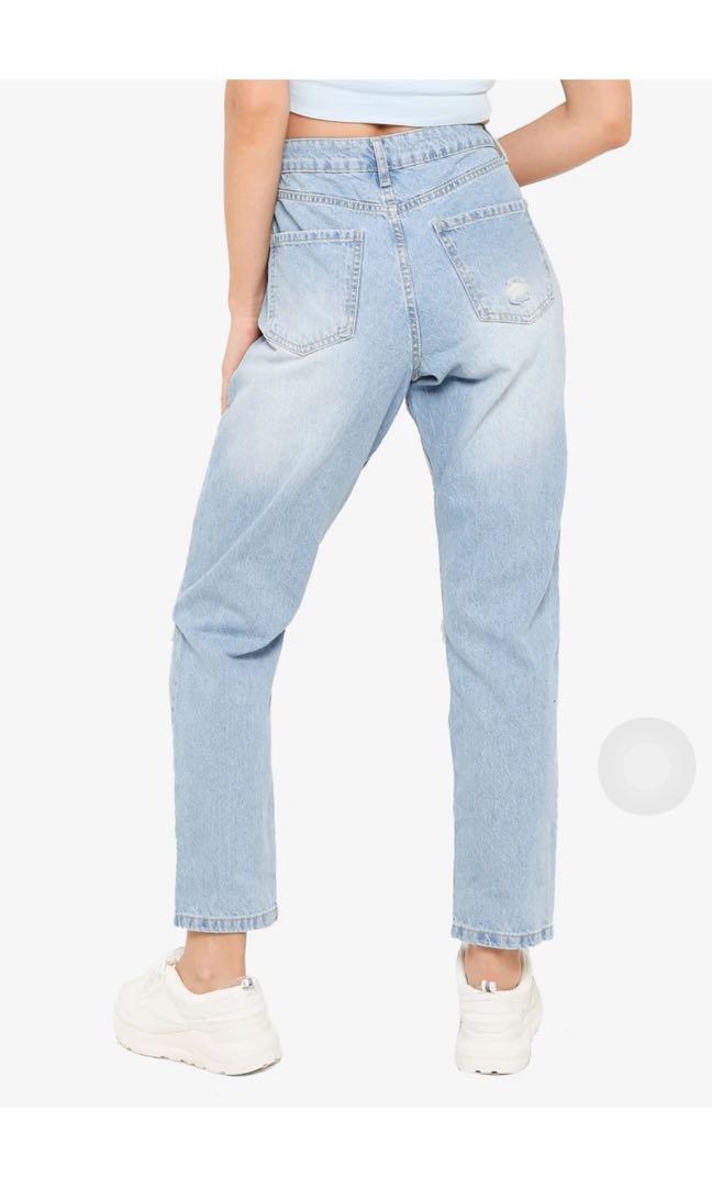 Supre Mom Ripped Jeans, Women's Fashion, Bottoms, Jeans \u0026 Leggings on  Carousell