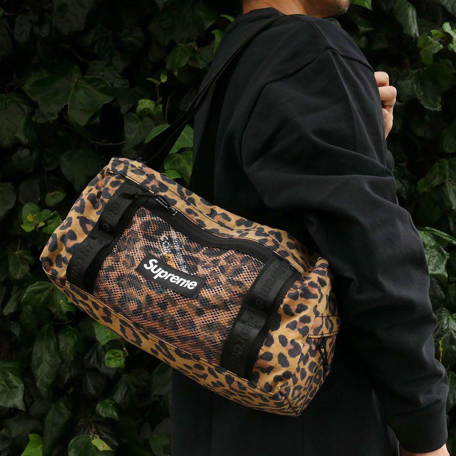 Supreme mini duffle bag leopard FW20, 名牌, 手袋及銀包- Carousell
