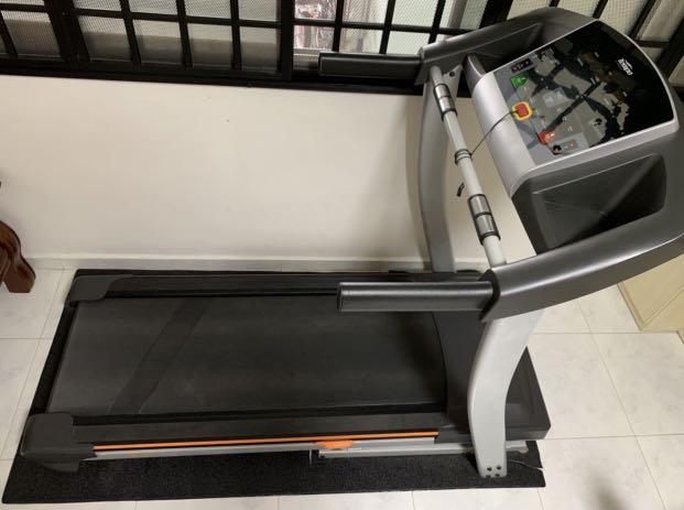 Tempo Fitness treadmill T903