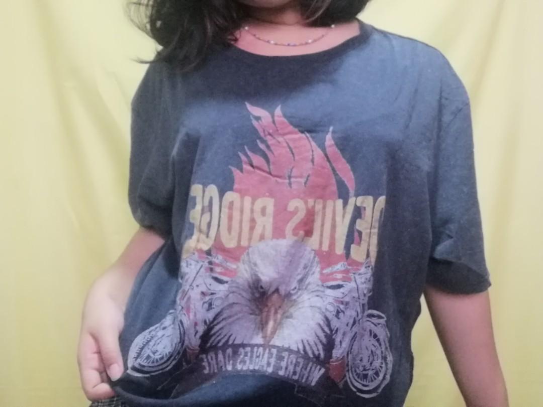 UNISEX COTTON ON VINTAGE TEE (Category: Others Tops) located in Mandaue City. Submitted by jnnalexa (Listing ID 1073718408, Image 1). Description: send me a message for more info!!.