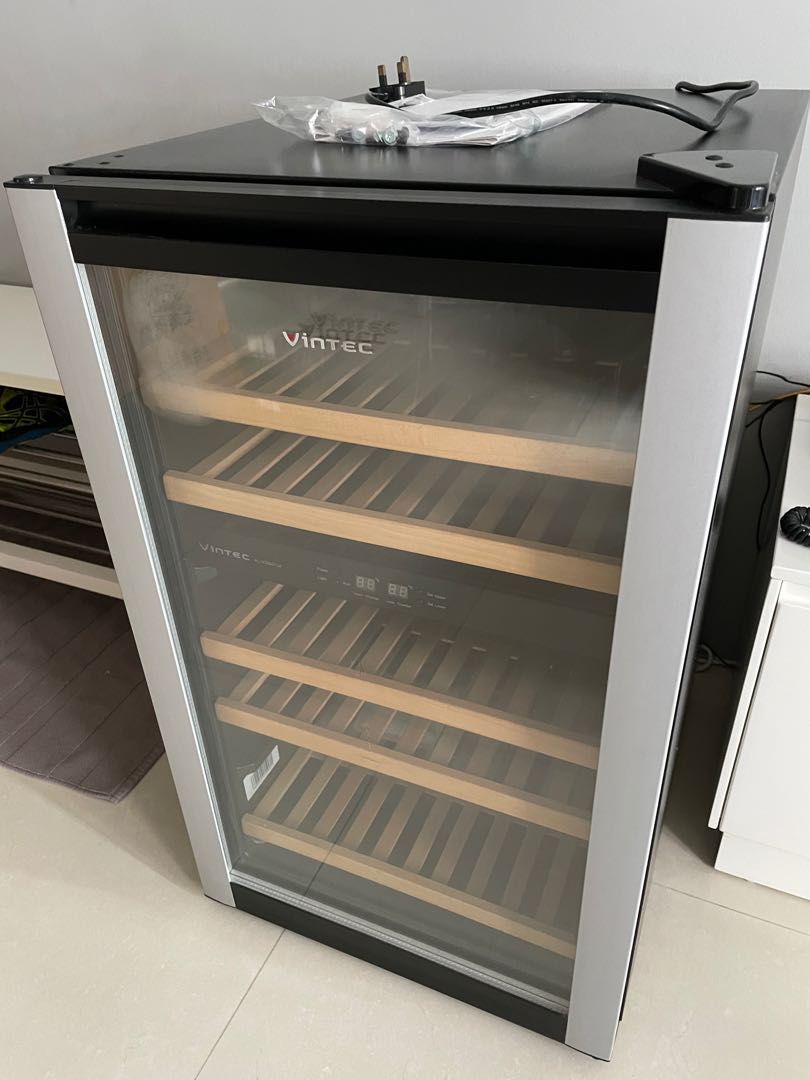 Vintec dual temperature Wine Chiller, TV & Home Appliances, Kitchen