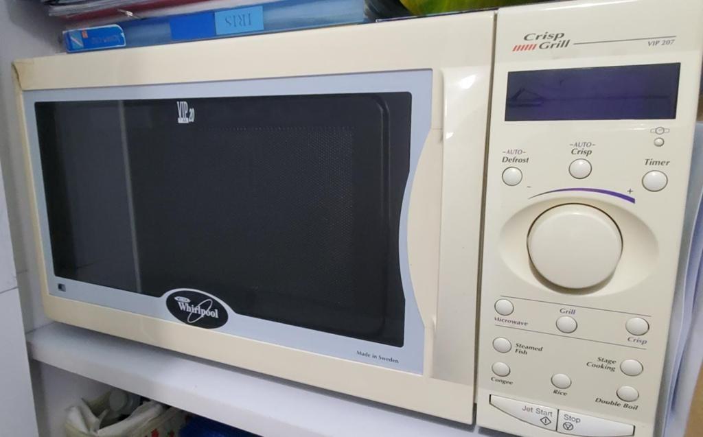 Whirlpool Crisp Grill Microwave Oven 20 VIP207