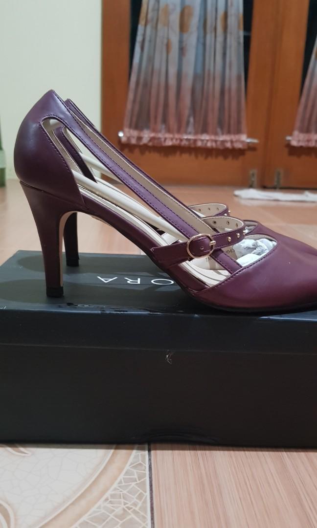 Burgundy online caged heels