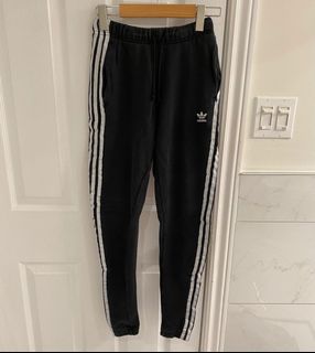 (Category: ) located in . Submitted by tiffsclosetsale (Listing ID 1074006938, Image 1). Description: .