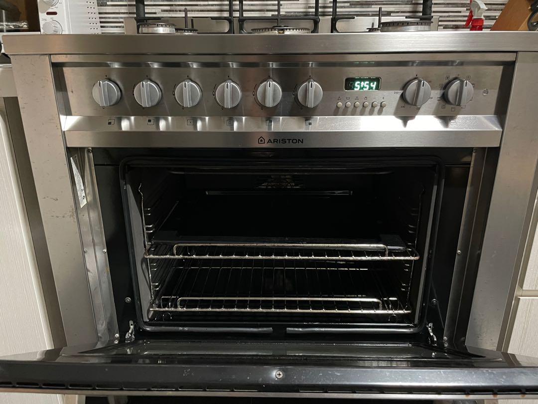 Ariston Free Standing Oven & Stove, TV & Home Appliances, Kitchen