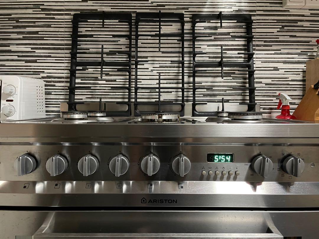 900mm oven and cooktop