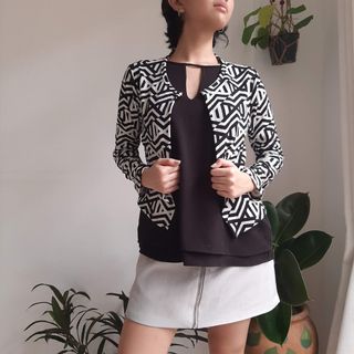 (Category: ) located in . Submitted by sofia_shops (Listing ID 1073849600, Image 1). Description: .