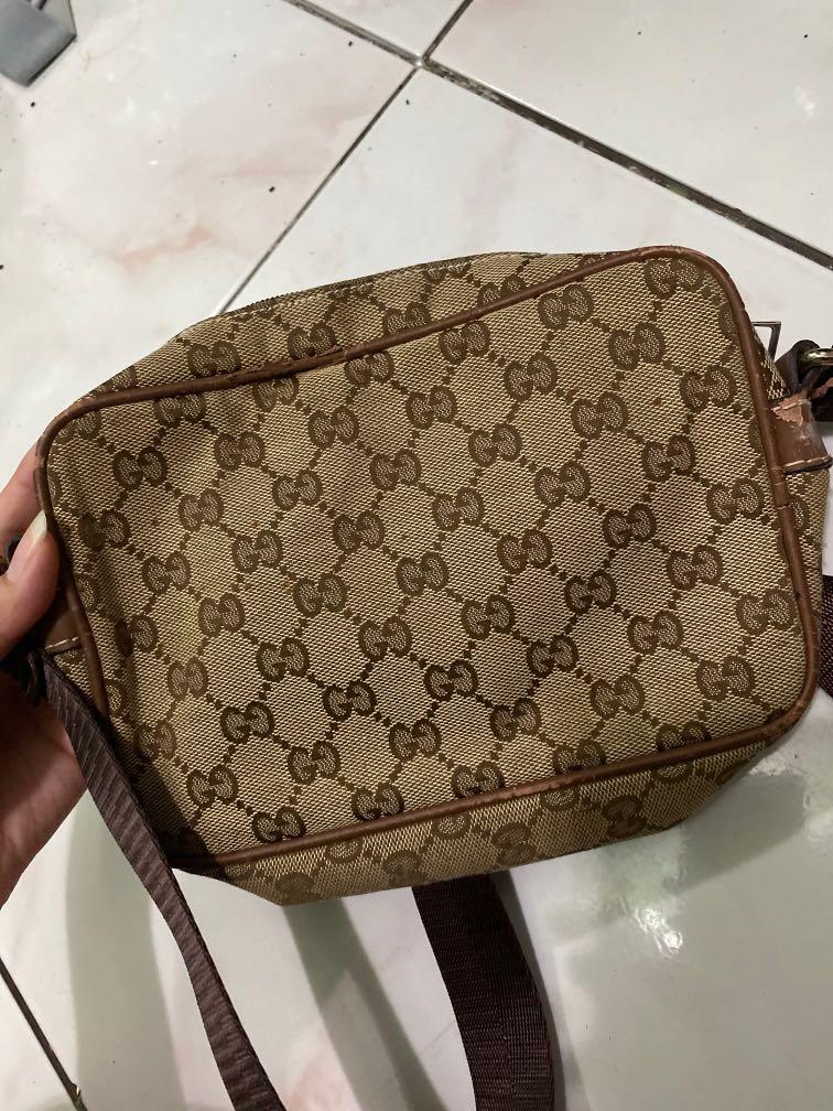Coach Sling Bag / Belt Bag (Category: Cross-body Bags) located in Las Pinas. Submitted by crmnangln (Listing ID 1073846855, Image 2). Description: NO LAST PRICE needs cleaning not sure if auth please manage your expectations dm if you have questions .