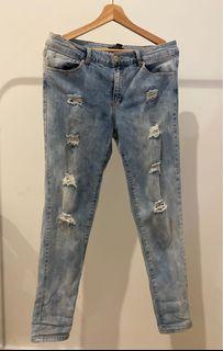 forever 21 ripped jeans