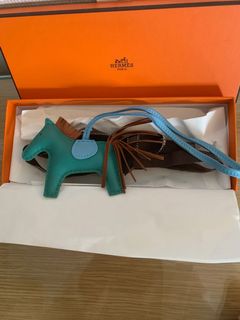 （分類：）位於 。 由 kikitiff123 提交（商品編號 1073830794，圖片 1）。簡介： 。