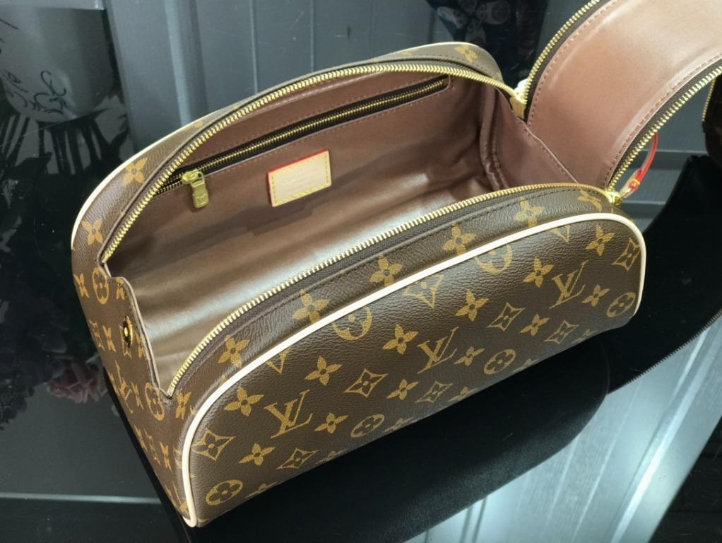 Louis Vuitton Dopp Kit Toilet Pouch (Brown)