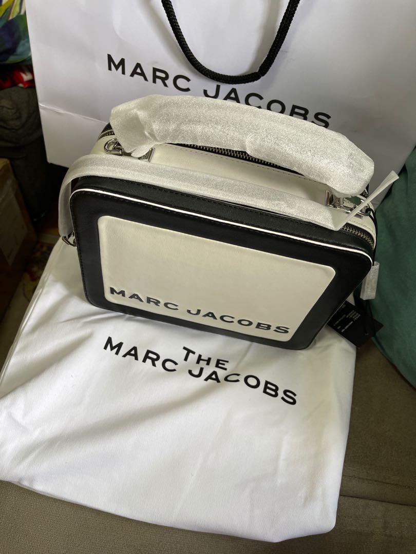 Marc Jacobs The Box in Multi Color (Category: Luxury Bags & Wallets) located in Mandaluyong City. Submitted by lilluxlab (Listing ID 1073830625, Image 1). Description: Marc Jacobs The Box Multi Color 23” Smooth Cow Leather Structured Bag Money back guaranteed Original value 31,500 .