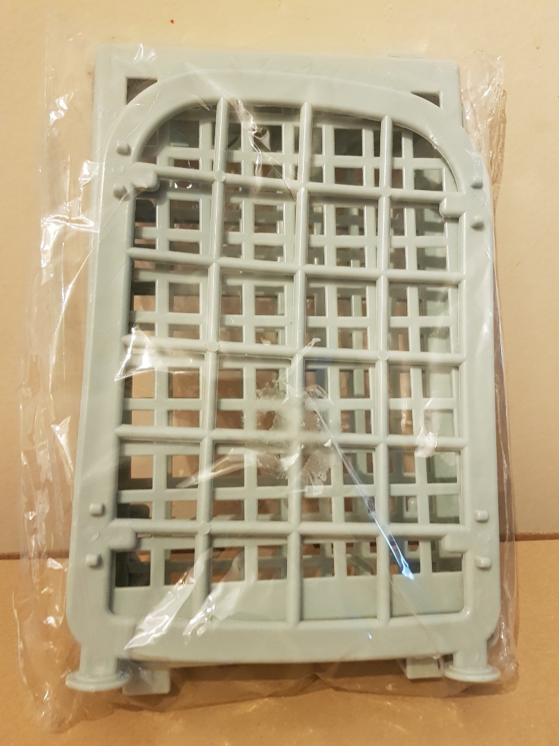 Plastic Shelf small d.i.y, Furniture & Home Living, Cleaning & Homecare