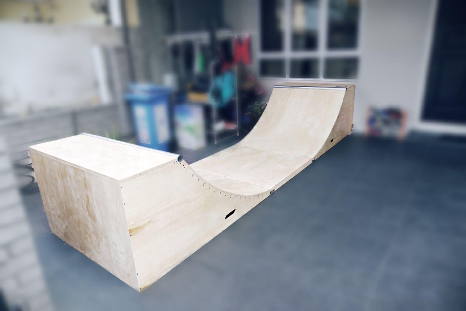 Quarter pipe / Spine / Mini Ramp, Sports Equipment, Exercise & Fitness ...