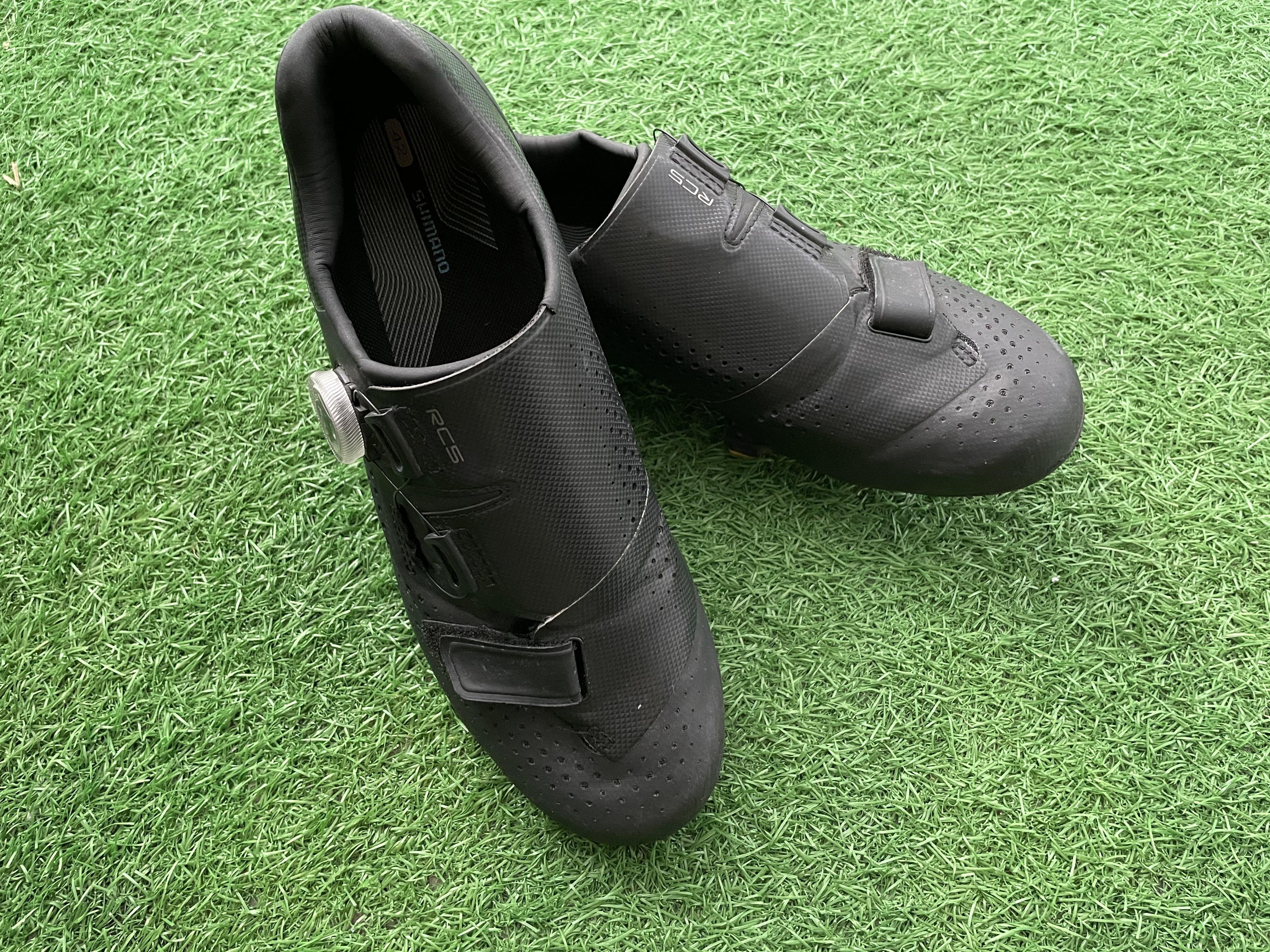 Shimano size 42 Clearance