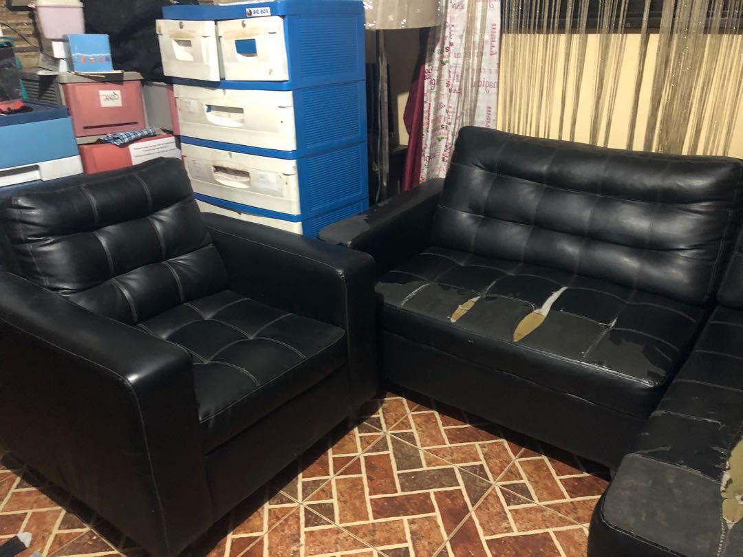 Uratex sala set (Category: Sofas) located in Mandaluyong City. Submitted by KanamiFinds (Listing ID 1073993255, Image 3). Description: Uratex sala set. In good condition. Intact ang mga foam.. napunit lang yung cover. (2 pcs or yung 2 mahaba. Pick up only.