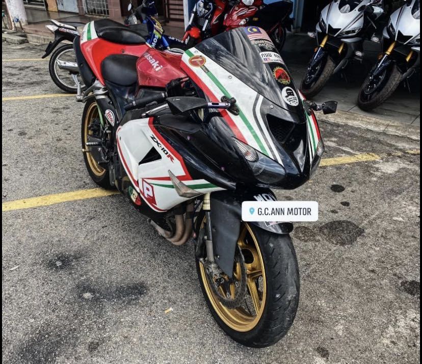 2008 Kawasaki Ninja ZX10 (Muka 300) . r1 s1000rr zx14 zx6r r6