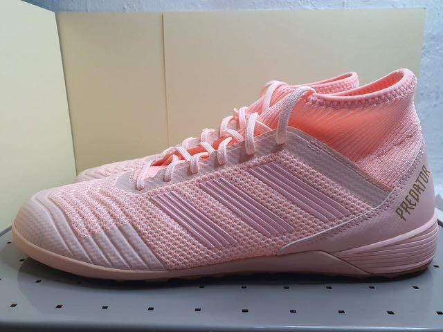 sepatu adidas predator pink