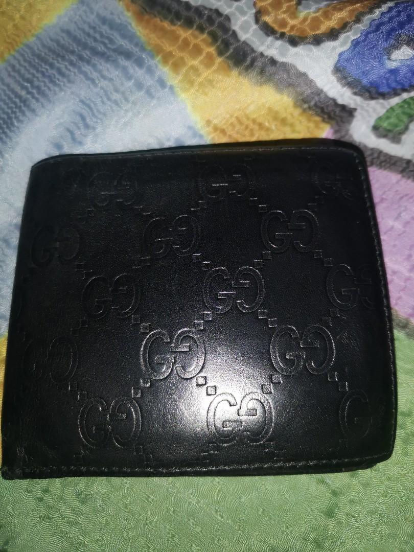 Authentic Gucci Wallet (Category: Luxury Bags & Wallets) located in Quezon City. Submitted by emsparkle (Listing ID 1074175090, Image 1). Description: Ok Guaranteed authentic With sign of usage and minor flaws.
