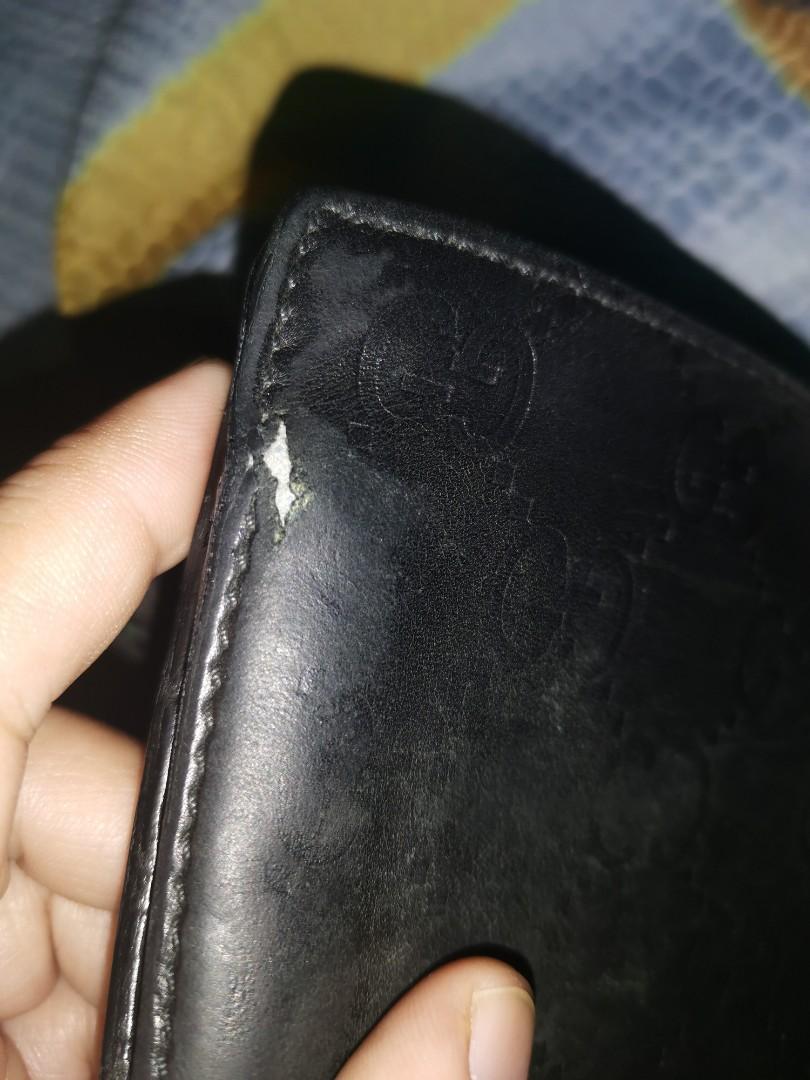 Authentic Gucci Wallet (Category: Luxury Bags & Wallets) located in Quezon City. Submitted by emsparkle (Listing ID 1074175090, Image 3). Description: Ok Guaranteed authentic With sign of usage and minor flaws.