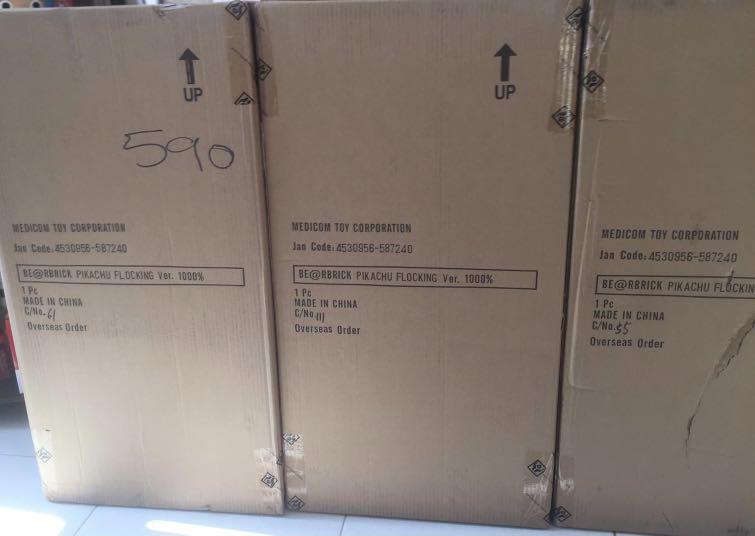 Be@rbrick 1000% 絨毛比卡超Pikachu Flocking Pokemon bearbrick