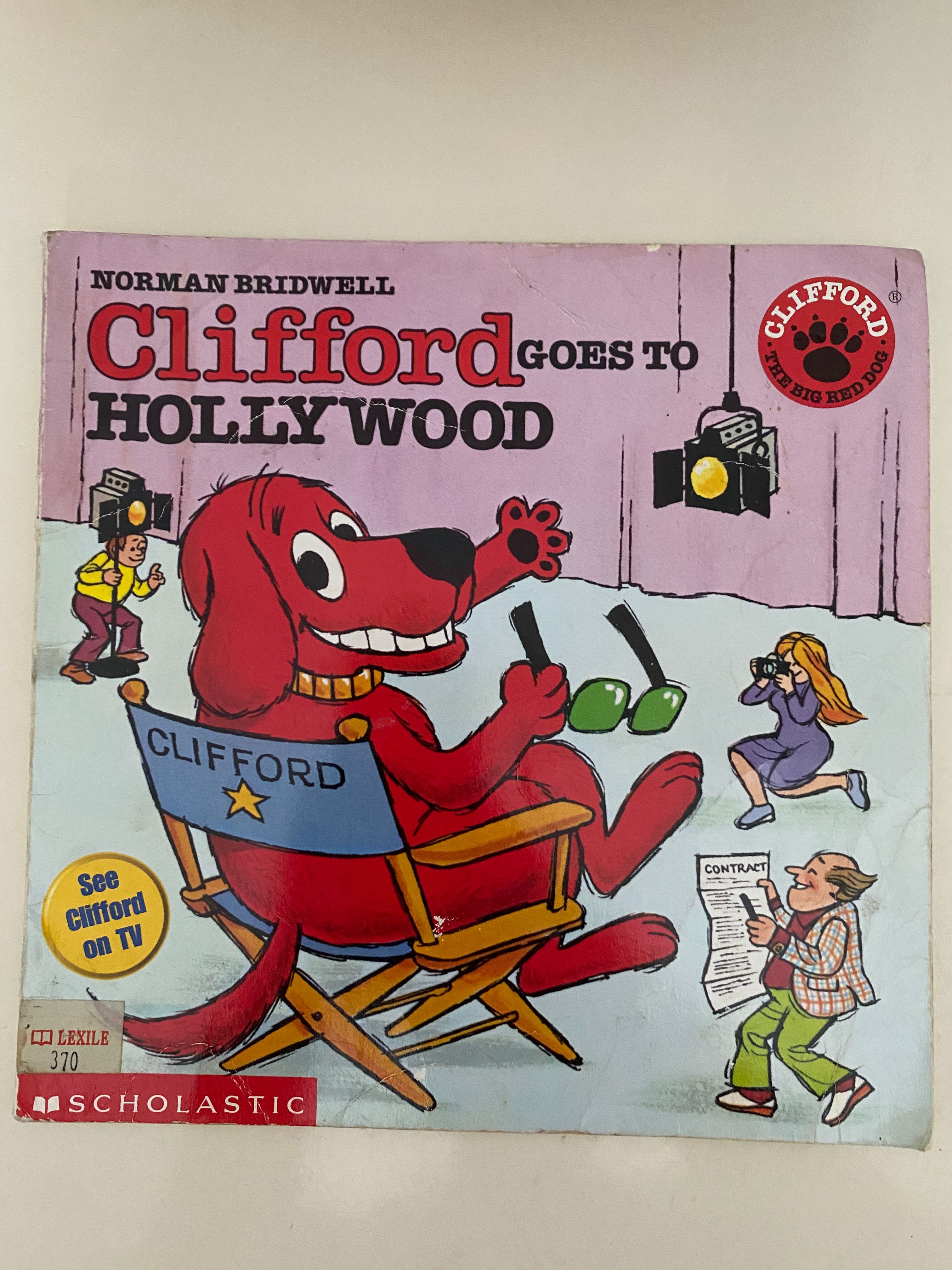 Clifford goes to hollywood, Hobbies & Toys, Books & Magazines, Children ...