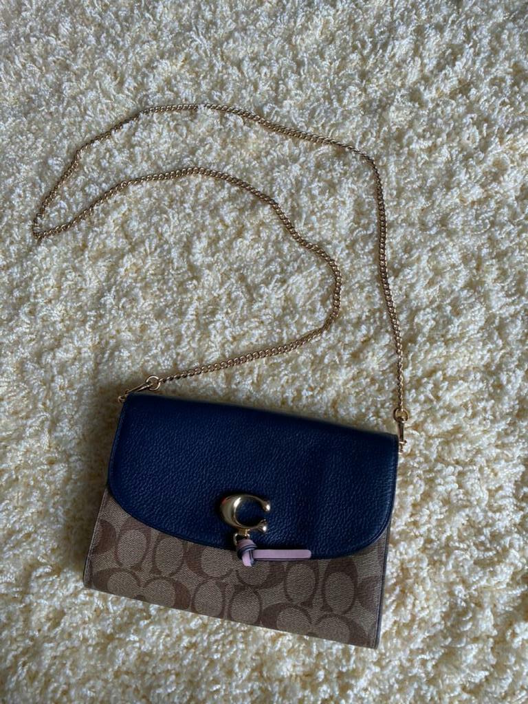 Coach remi chain 2025 crossbody