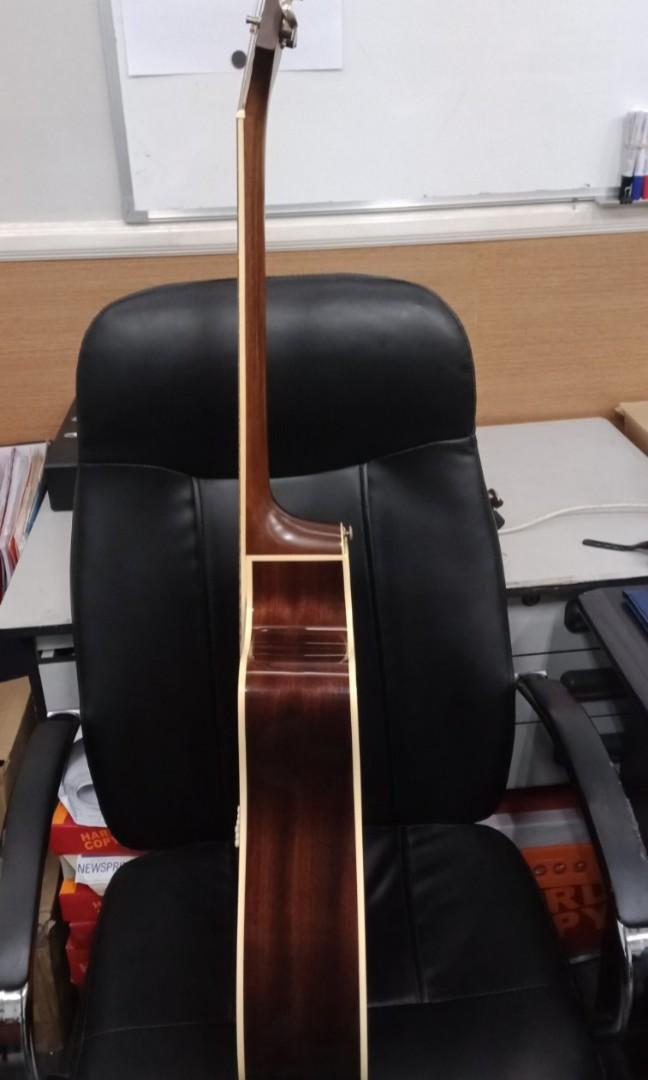 Epiphone AJ-220 SCE (Solid top) (Category: Musical Instruments) located in Quezon City. Submitted by ashyboy (Listing ID 1074108898, Image 3). Description: Select mahogany body; solid Sitka spruce top Solid mahogany SlimTaper D-profile neck with satin finish; 25.5" scale Dovetail set neck joint; 12" radius granadillo fingerboard with dot inlays Trussrod Adjustable via headstock Frets 20; medium/jumbo Binding 6-Layer body; Front, 1-Layer; Fingerbo